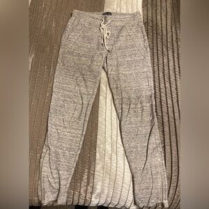 VINCE Oatmeal/Heather Gray Womens Size XS. Zip Hem, Drawstring Jogger Pant